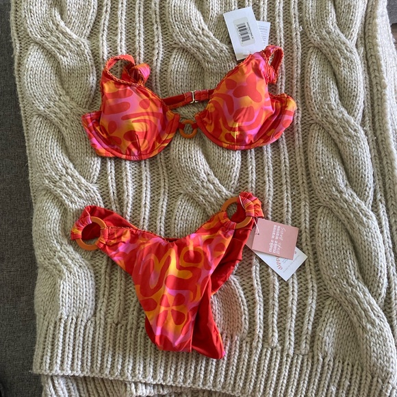 DIPPIN DAISYS SET GEMMA TOP M TAYA BOTTOM L - Picture 7 of 7